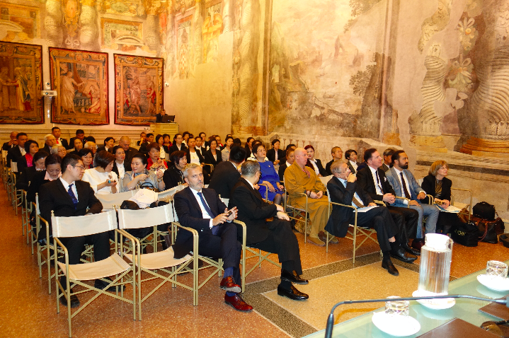 Adnan Oktar Temsilcilerinin İtalyan Senatosundaki Konuşması