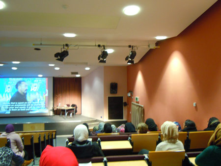 Central Lancashire Üniversitesi'nde Günümüz Bilimi ve Evrim Teorisi'nin Çöküşü Konferansı