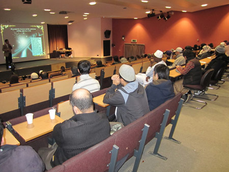 Central Lancashire Üniversitesi'nde Günümüz Bilimi ve Evrim Teorisi'nin Çöküşü Konferansı