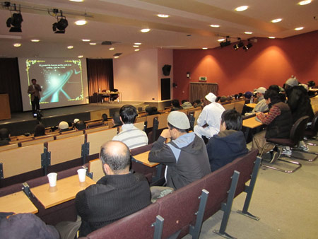 Central Lancashire Üniversitesi'nde Günümüz Bilimi ve Evrim Teorisi'nin Çöküşü Konferansı