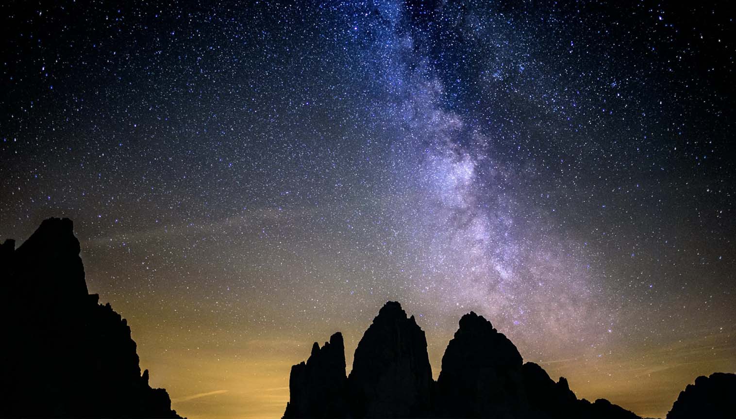 Gece Göğe Her Baktığımızda Zaman Yolculuğu mu Yapıyoruz?