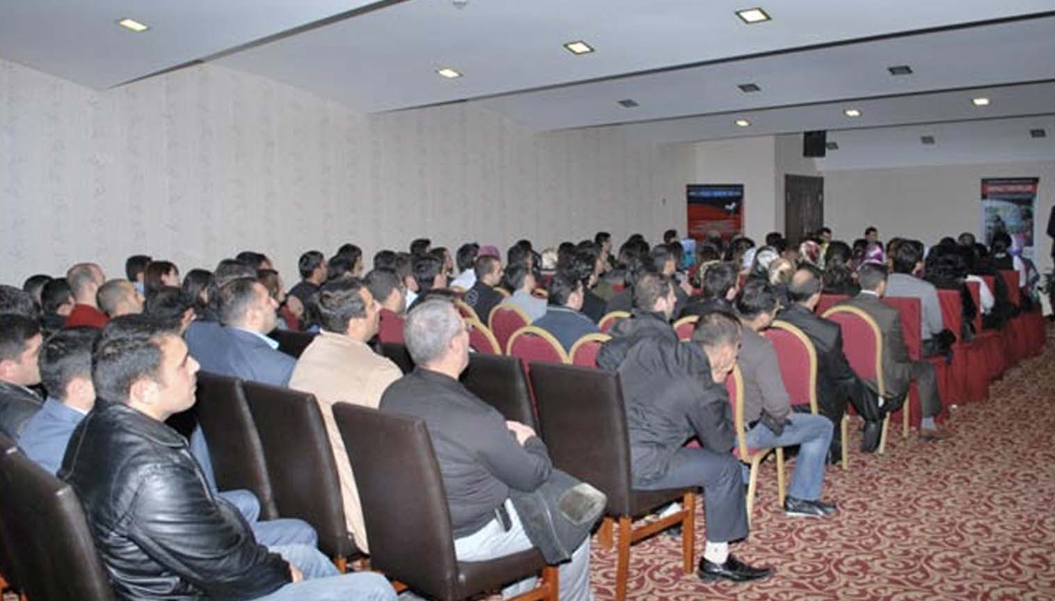 Azerbaycan'daki ''Darwinizmin insanlığa getirdiği belalar ve çözüm: Kuran Ahlakı'' konferansından görüntüler