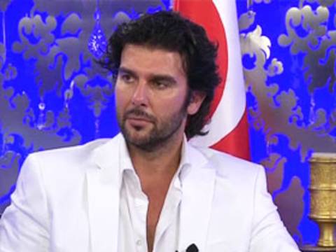 Erkan Seyhan, Onur Yıldız, Gökalp Barlan, Furkan Palalı, Kaan Bey ve Öykü Türkmen'in A9 TV'deki canlı sohbeti (19 Haziran 2011; 22:00)