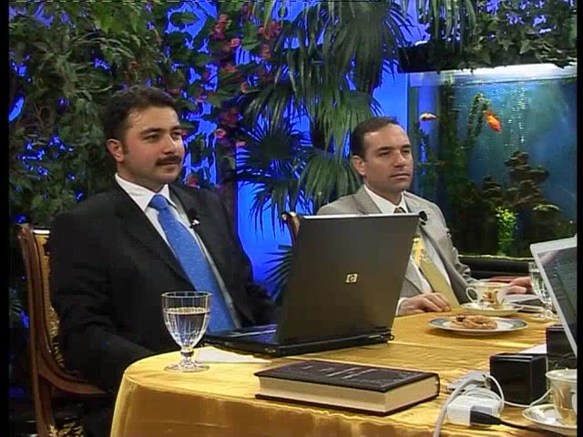 Dr. Oktar Babuna, Dr. Cihat Gündoğdu, Onur Yıldız ve Serdar Arslan'ın HarunYahya.TV'deki canlı sohbeti (18 Haziran 2010)